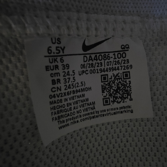 Nike White High-Top Sneakers - Picture 5 of 5